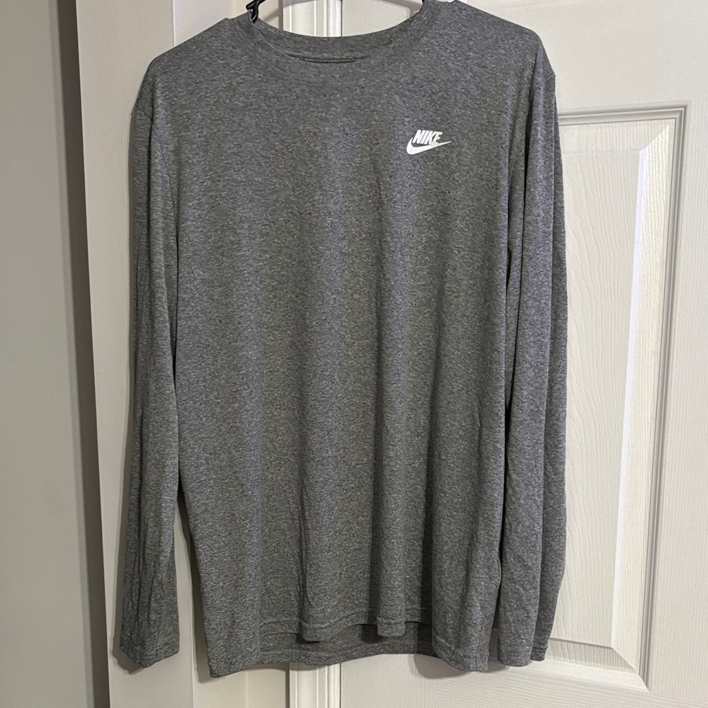 Nike Men's Heather Gray Long Sleeve Tee